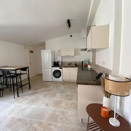 Apartment Nyso House Lumineux Climatise Cosy & Chic Avec Garage